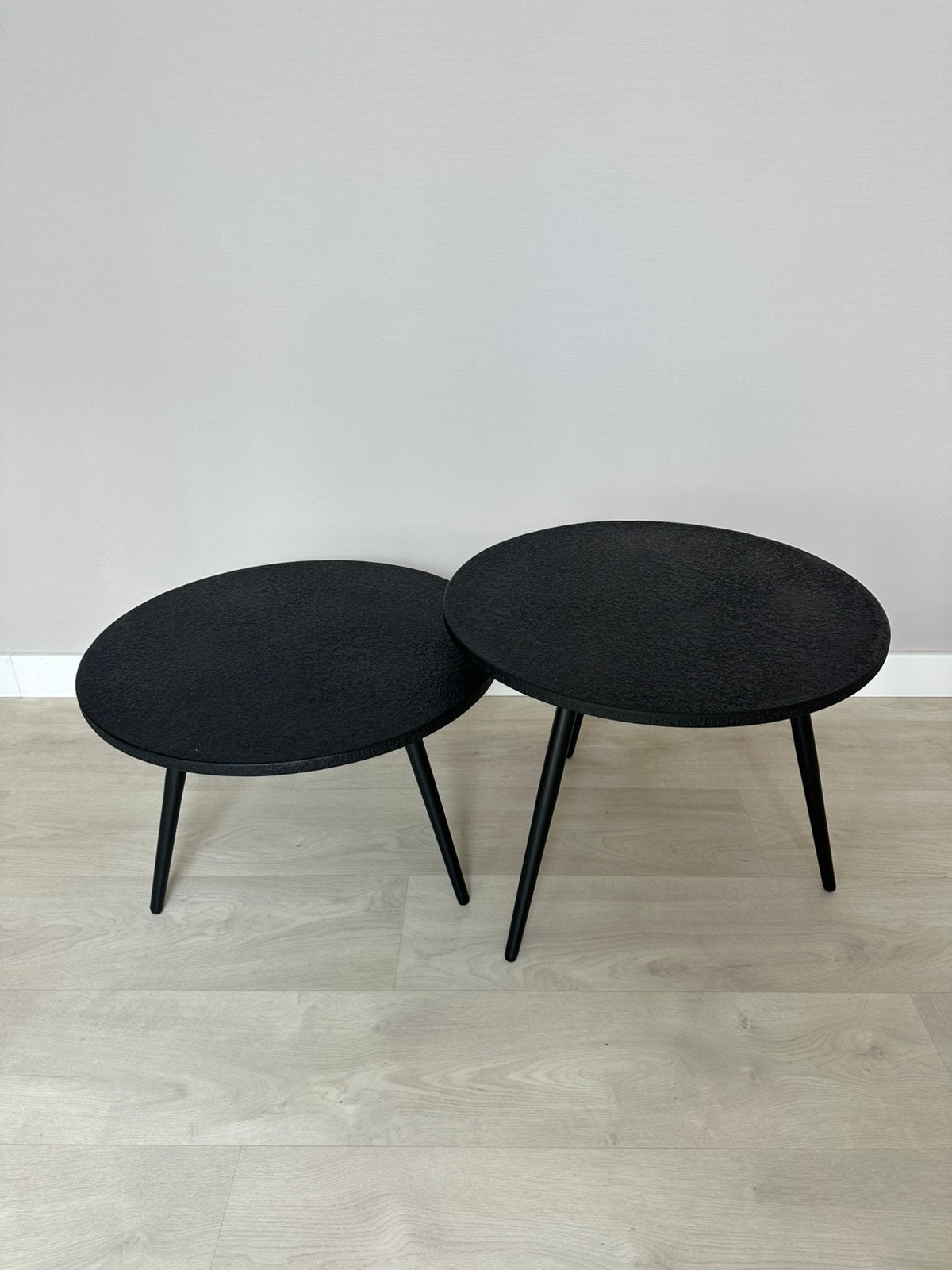 WOOOD Suze bijzettafels/salontafels zwart set van 2, Ophalen, Minder dan 45 cm, Rond, Zo goed als nieuw