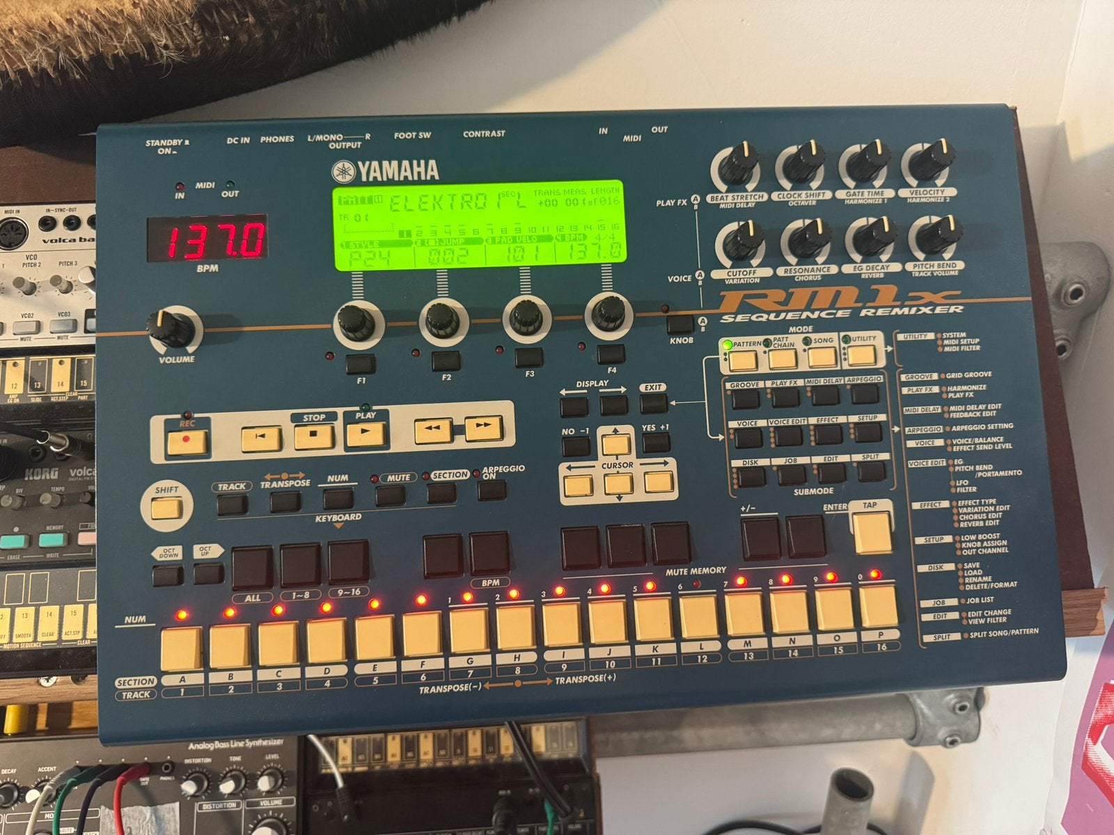 Yamaha rm1x, Muziek en Instrumenten, Ophalen, Zo goed als nieuw, Yamaha