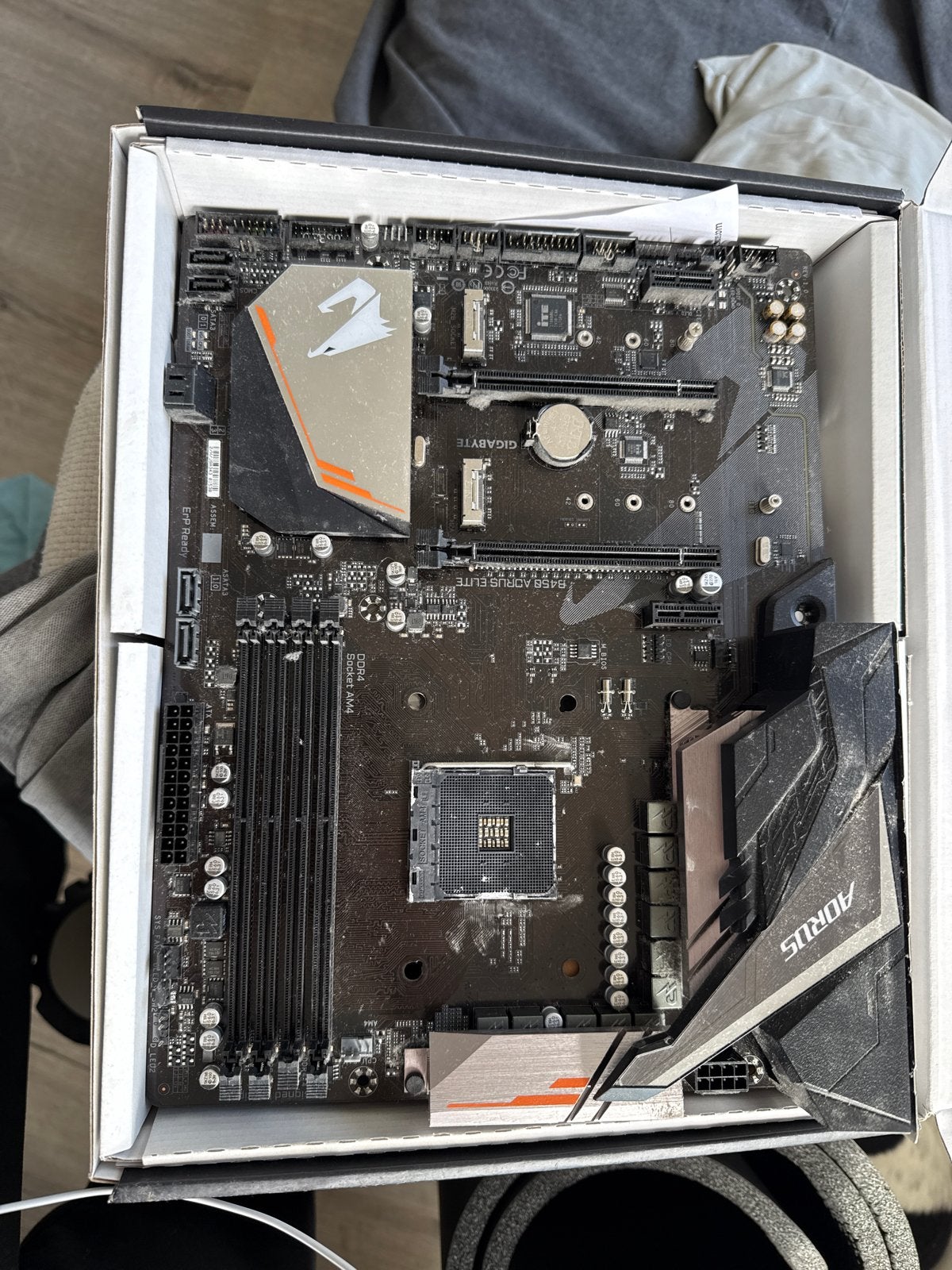 Gigabyte B450 AORUS ELITE Moederbord (AM4), Ophalen of Verzenden, Gebruikt, AMD, DDR4
