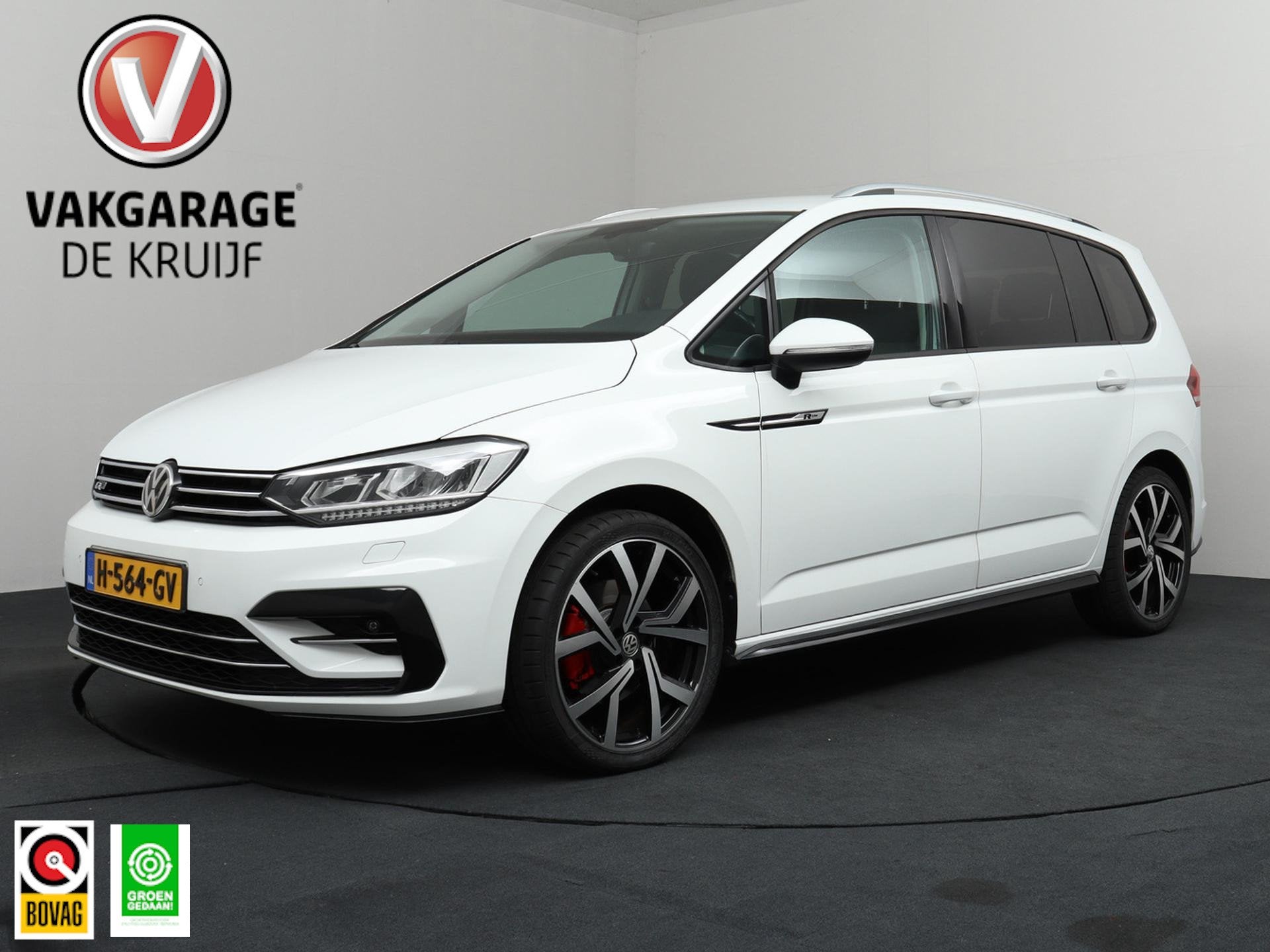 Volkswagen Touran 1.5 TSI Highline Business R 7p | Trekhaak, 4 cilinders, 150 pk, 7 stoelen, Wit