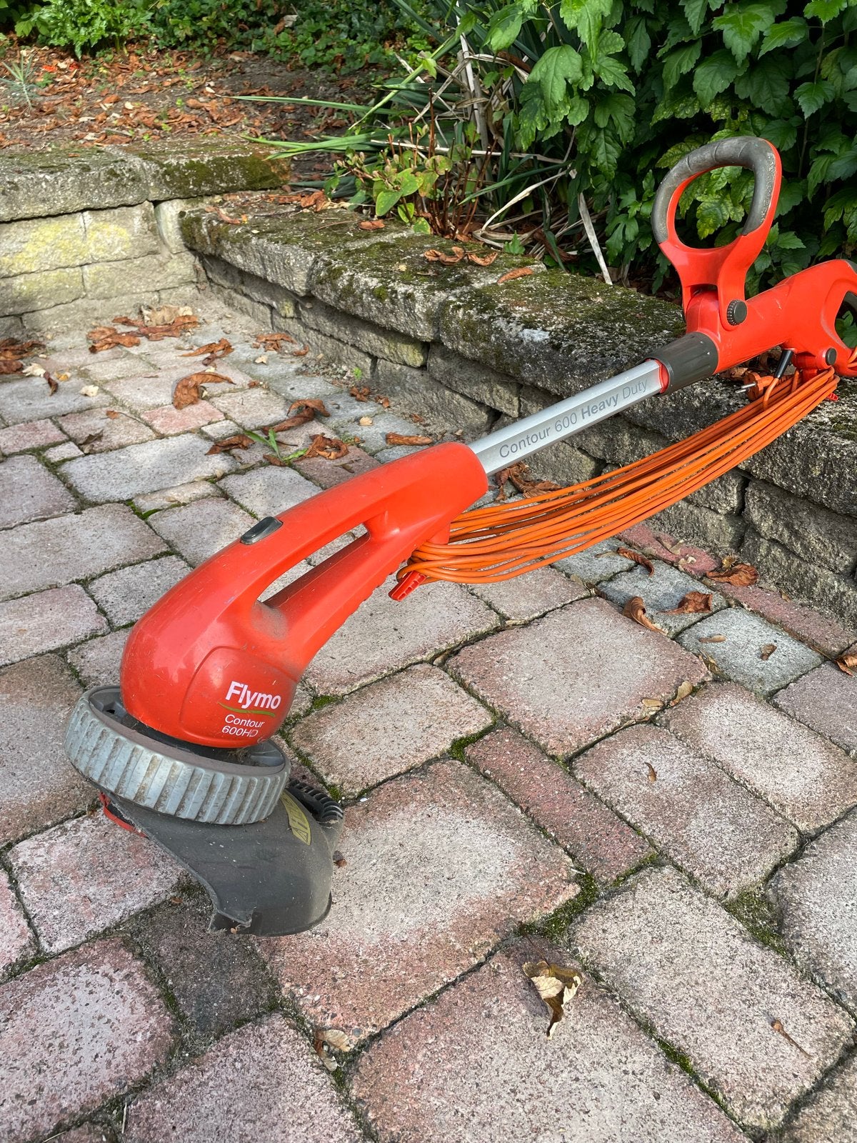 Husqvarna Flymo Contour 600 Heavy Duty Bostrimmer, Ophalen of Verzenden, Gebruikt, 10 tot 30 cm, Elektrisch