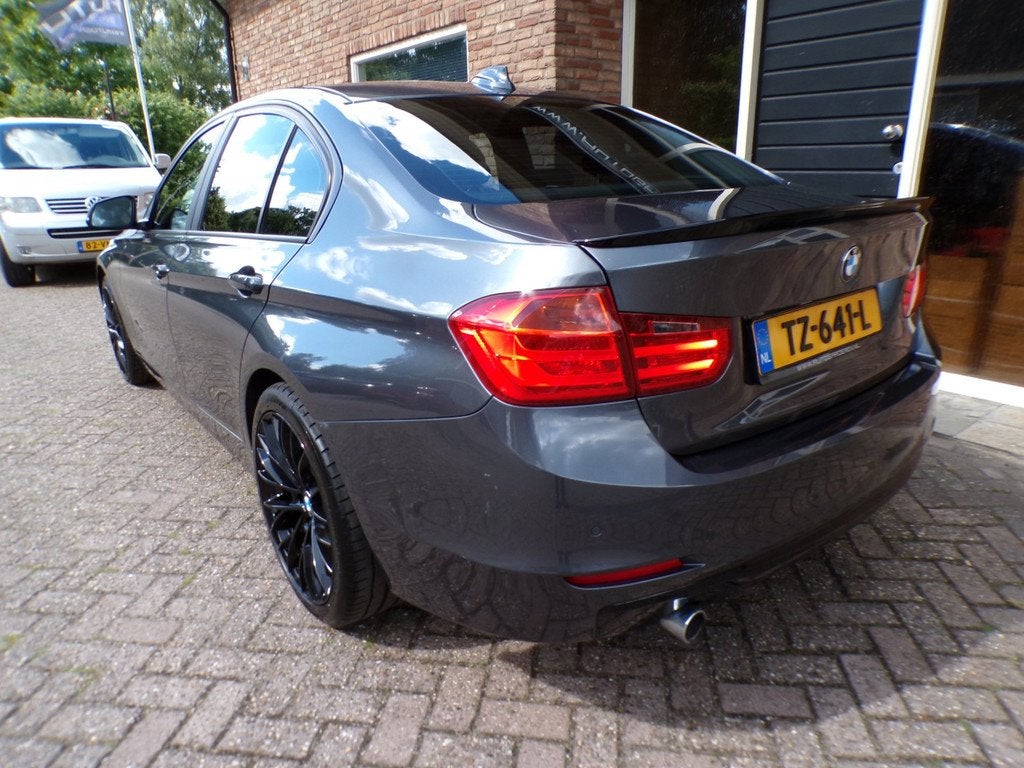 BMW 3-serie 316d Executive, 1385 kg, 4 cilinders, 116 pk, 23 km/l