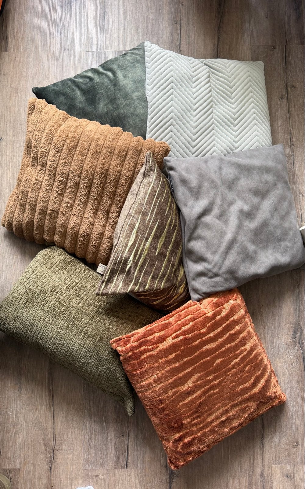 Diverse sierkussens in verschillende kleuren en texturen, Ophalen, Overige merken, Gebruikt, Met print