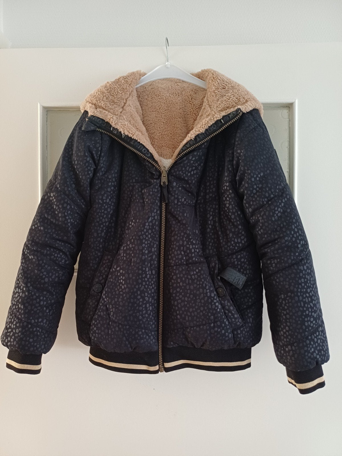 Meisjes jas We Fashion, maat 146/152, 2 kanten draagbaar, Kinderen en Baby's, Meisje, Ophalen of Verzenden, Zo goed als nieuw