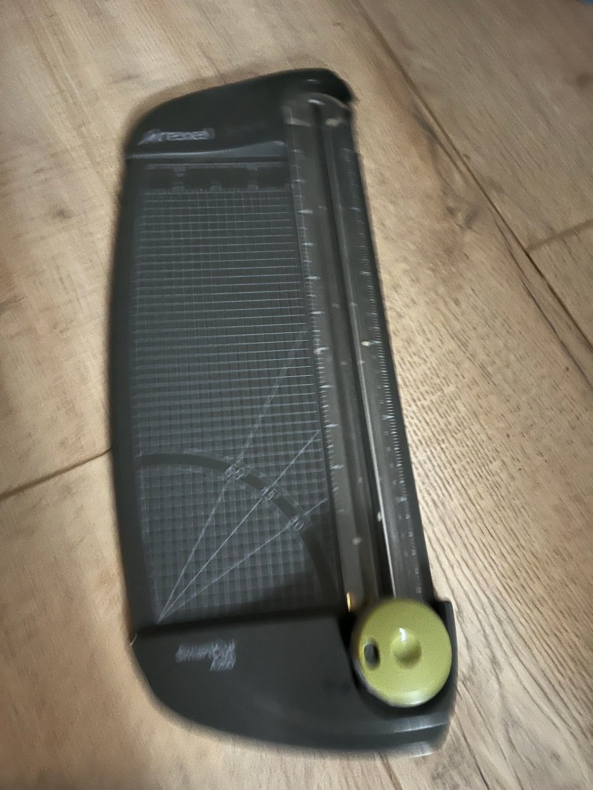 Rexel SmartCut A200 rolsnijder voor papier en karton, Zwart, Gebruikt, Geschikt voor karton, Overige thema's