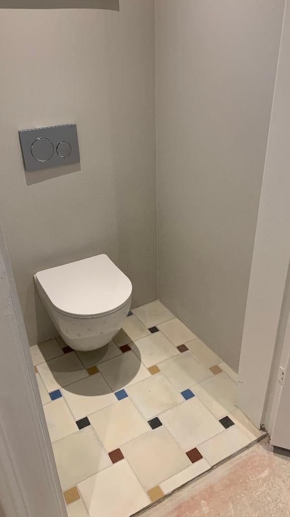 Foto 24 van Badkamerrenovatie 4600€Toiletrenovatie 2300€