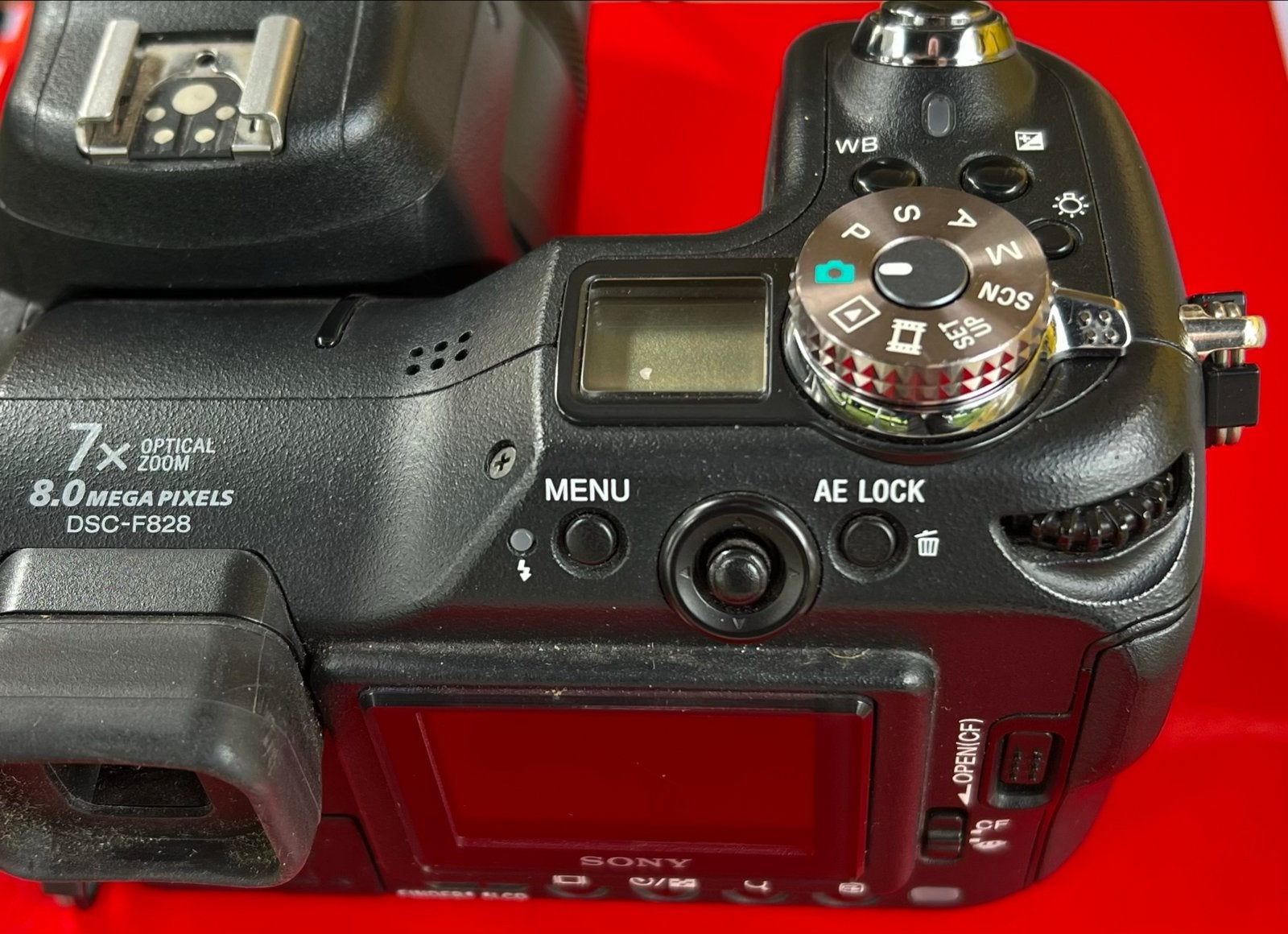 Sony Cyber-shot DSC-F828 Digitale Camera - 8.0 MP, 7x Optisc, Ophalen, Gebruikt, Oplader, Handmatige focus