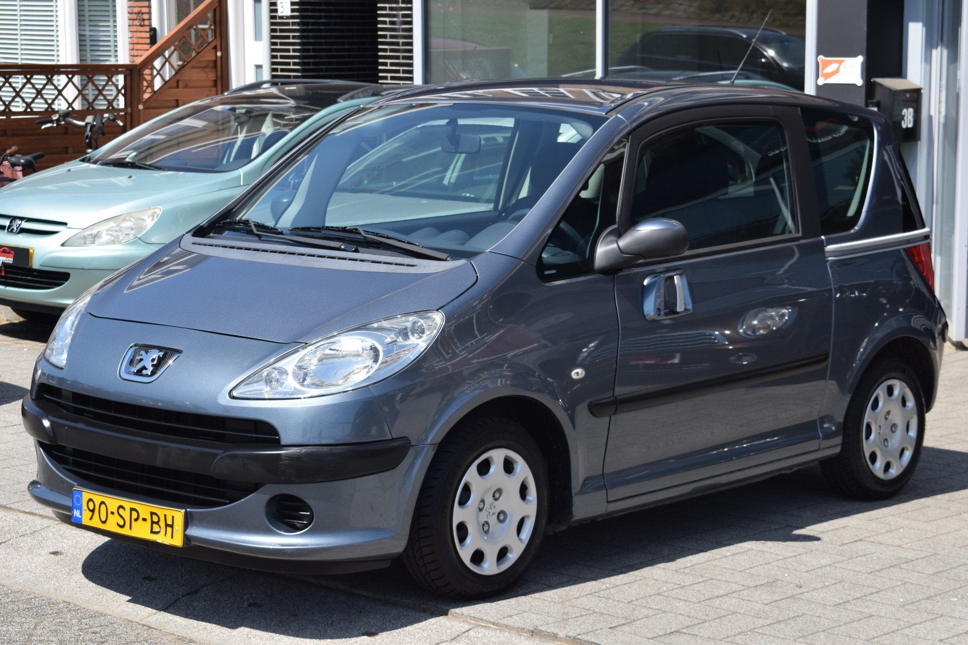 Peugeot 1007 1.4 Urban 87.939km nap (bj 2006), Auto's, Peugeot, Voorwielaandrijving, Stof, 4 cilinders, 4 stoelen