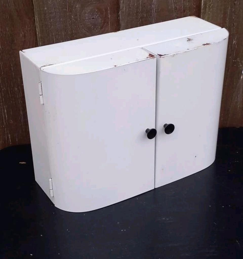 Vintage metalen witte medicijnkast/wandkastje, Ophalen of Verzenden