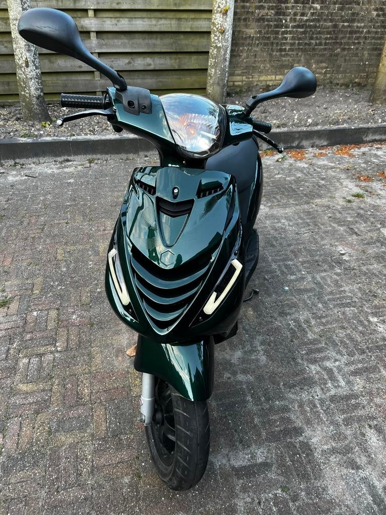 Piaggio zip 2t 2015, Fietsen en Brommers, Scooters | Piaggio, Ophalen, Maximaal 45 km/u, Zip, Zo goed als nieuw