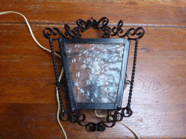 smeedijzeren art deco wandlampje
