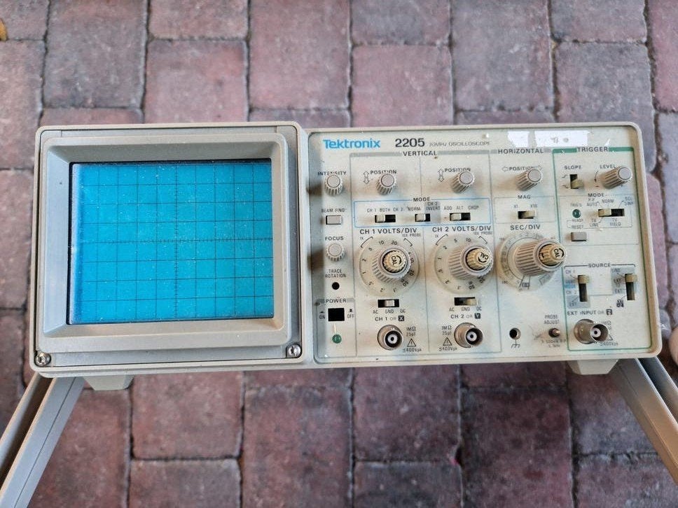 Tektronix 2205 Scoop Oscilloscope - Schakelaar defect, Ophalen of Verzenden