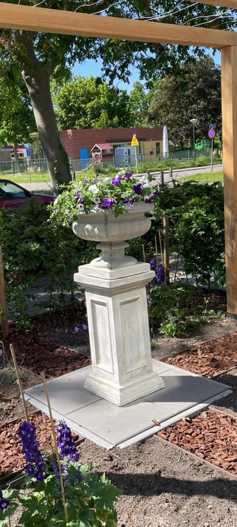 Betonnen tuinvazen op betonnen sokkels - diverse maten, Tuin en Terras, Tuinvazen, Ophalen, Nieuw