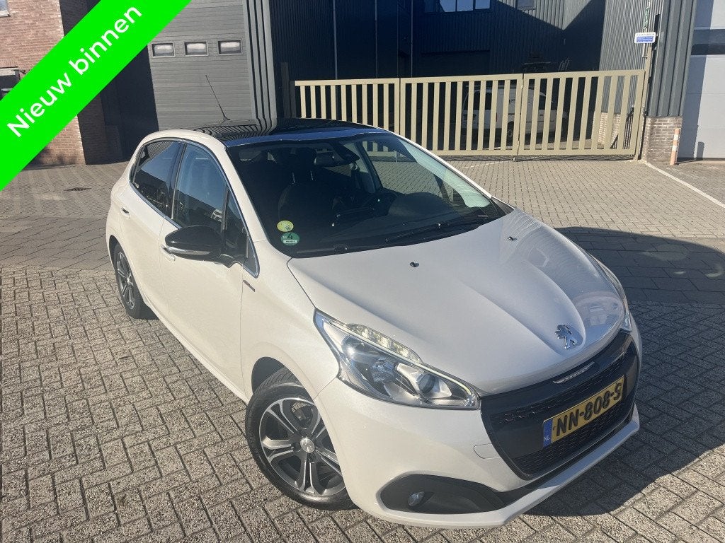 Peugeot 208 1.6 BlueHDi GT-line Clima Leer Led JBL Pano, Auto's, Voorwielaandrijving, Gebruikt, Euro 6, 4 cilinders