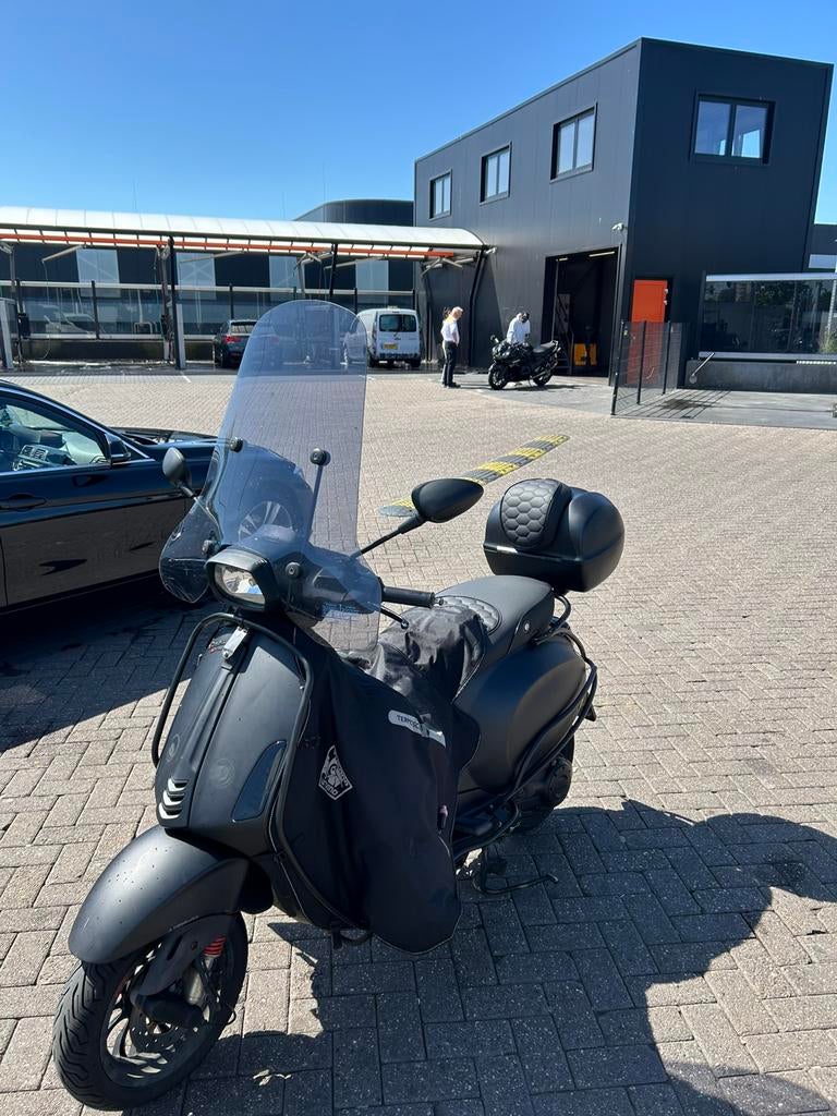 Vespa Sprint 2018 iGet 50cc Mat Zwart  | Veel Extra’s, Ophalen of Verzenden, Zo goed als nieuw, Benzine, Vespa