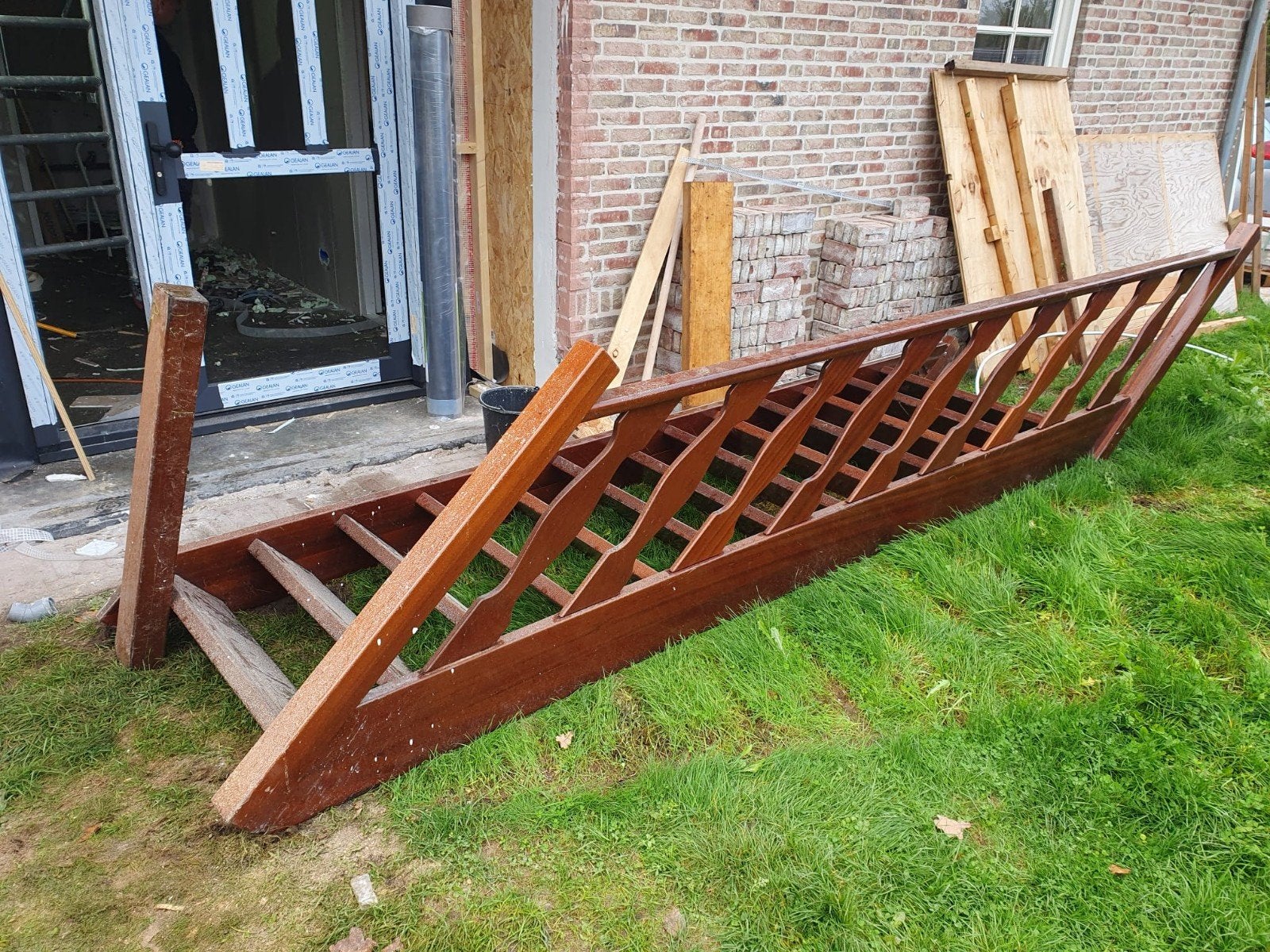 Houten trap met leuning - Zo goed als nieuw, Ophalen, Zo goed als nieuw, Trap, 2 tot 4 meter