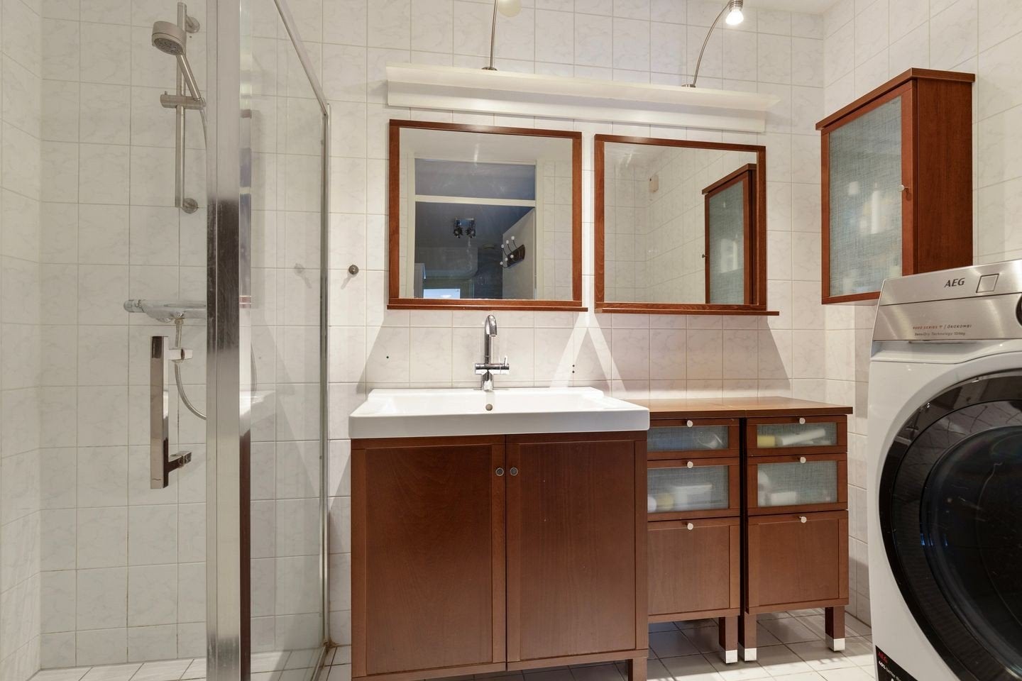 Badkamermeubel met wastafel, spiegel en kastjes, Huis en Inrichting, Ophalen, Gebruikt, Wasbak of Wastafel