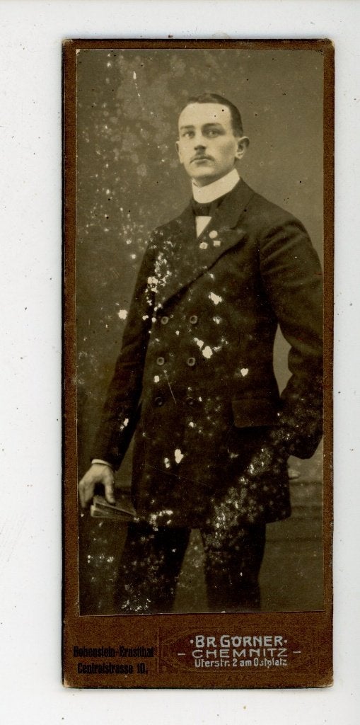 G226; CDV jongeman met Gebruikspore, Verzamelen, Foto's en Prenten, Gebruikt, Verzenden, Foto, Klederdracht