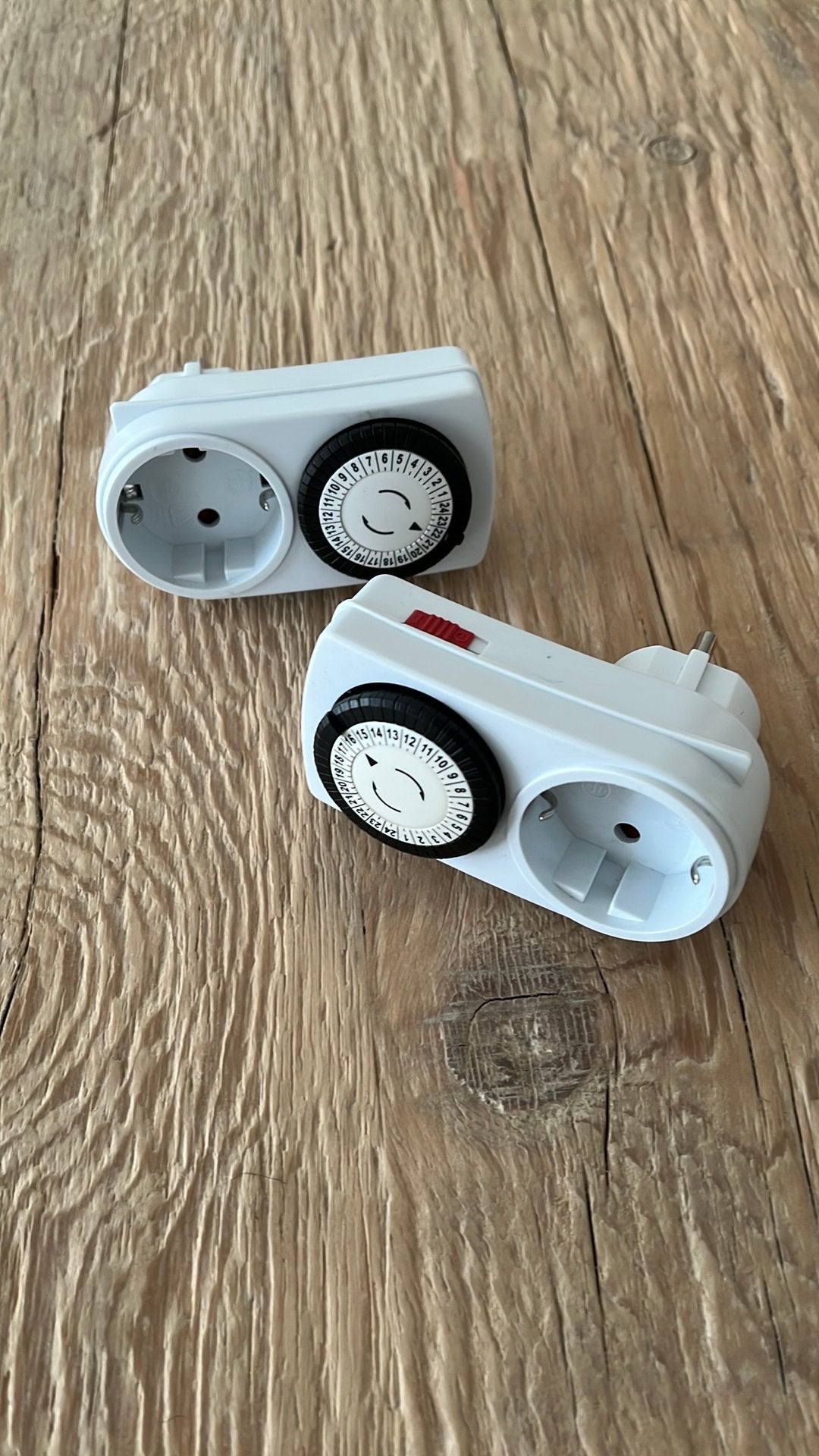 2 tijdschakel klokken, Ophalen, Zo goed als nieuw, Detector, Sensor of Melder, Rook