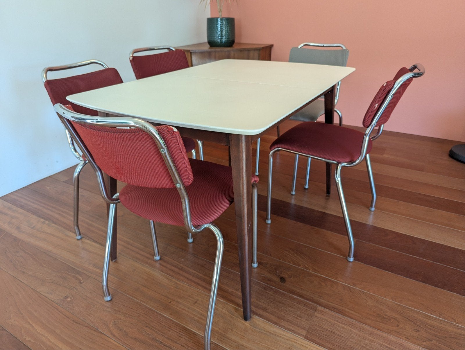 Vintage eettafel met uitschuifbaar blad, Deens Design, Huis en Inrichting, Tafels | Eettafels, Gebruikt, 100 tot 150 cm, 50 tot 100 cm