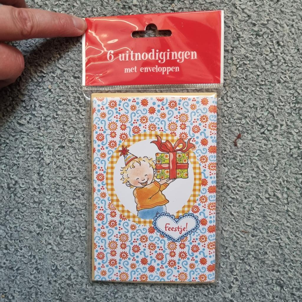 6 uitnodigingskaarten met enveloppen - Feestje!, Ophalen of Verzenden, Nieuw