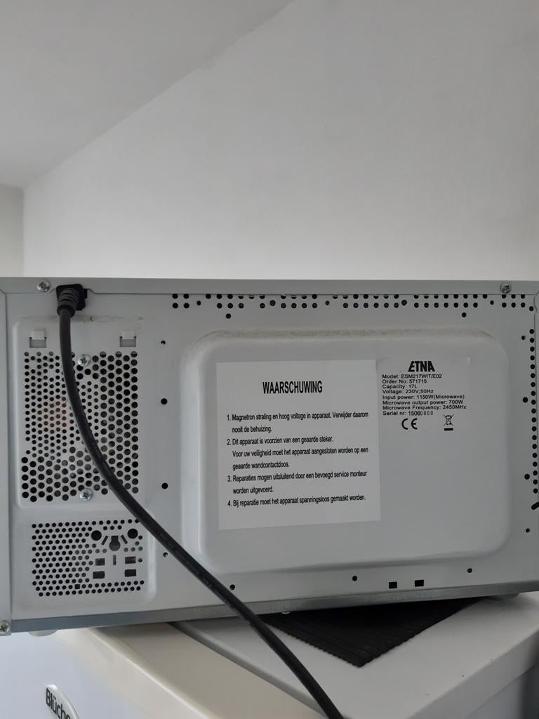 Etna ESM217WIT Vrijstaande Solo Magnetron 700W Wit, Ophalen