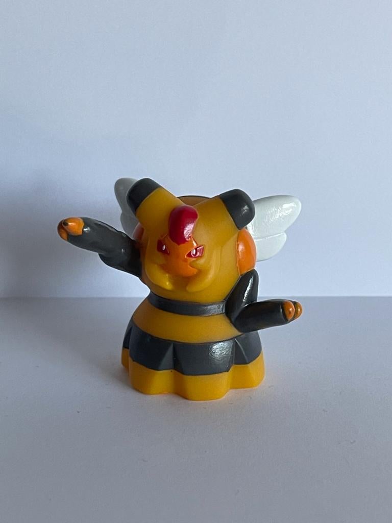 Bandai Pokémon figuurtje Vespiquen, Ophalen of Verzenden, Zo goed als nieuw