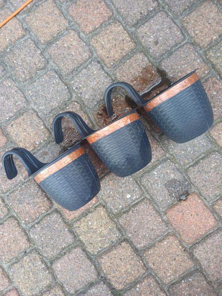 3 ronde plantenbakken met ophangsysteem, Tuin en Terras, Bloembakken en Plantenbakken, Kunststof, Gebruikt, Minder dan 30 cm, Minder dan 60 cm