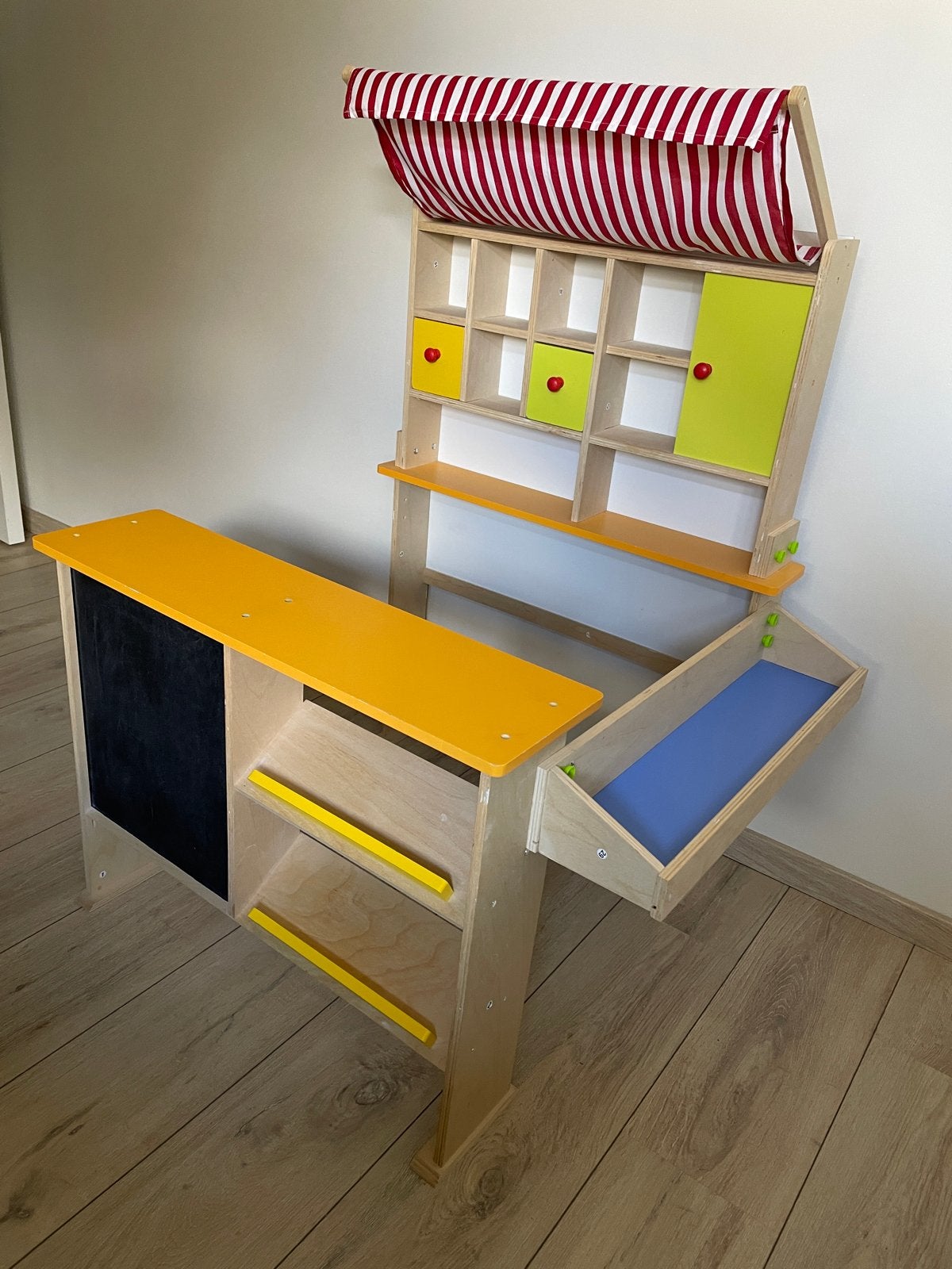 Houten Speelgoedwinkel / Marktkraam voor Kinderen, Ophalen, Zo goed als nieuw, Jongen of Meisje