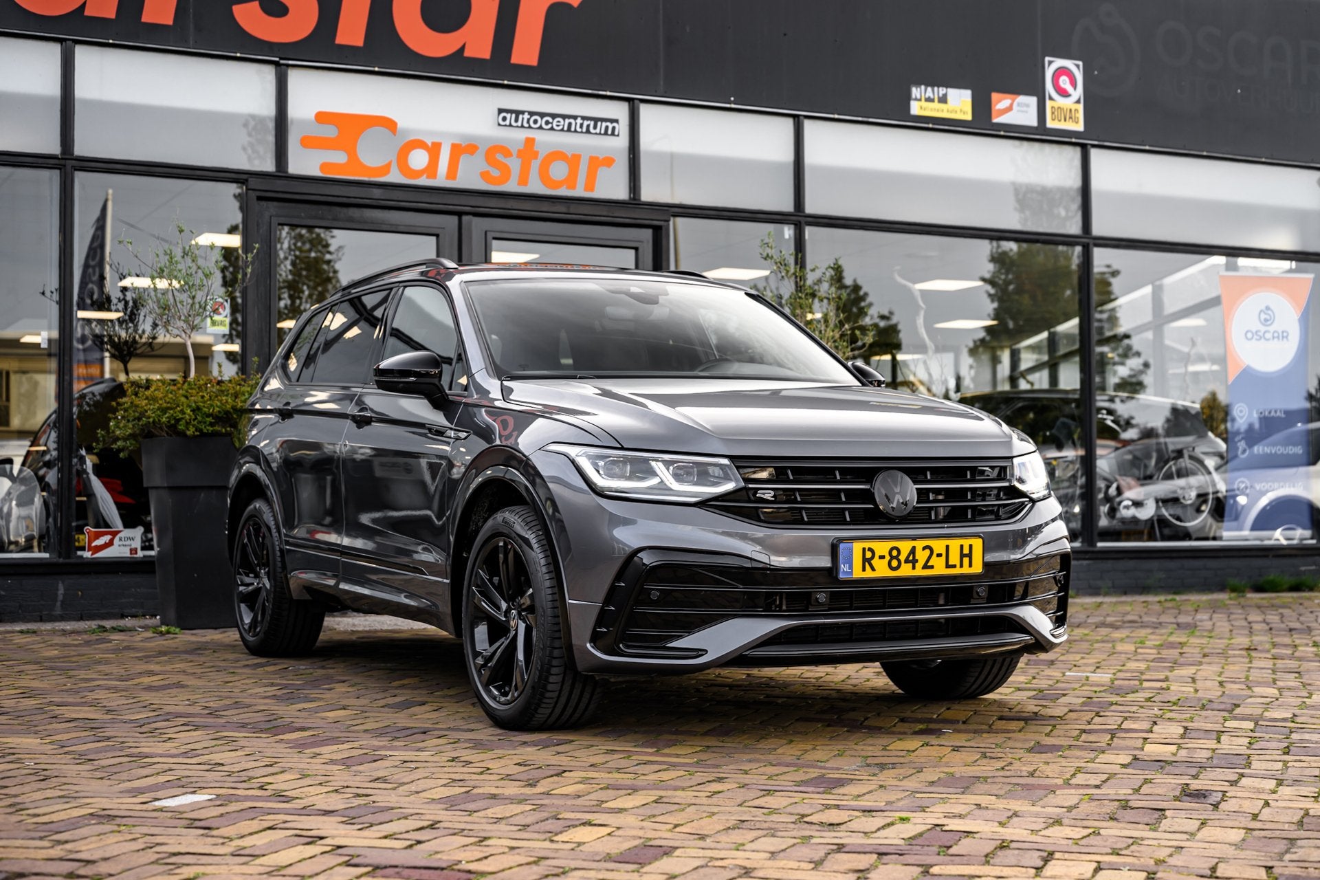 Volkswagen Tiguan Allspace 1.5 TSI R-Line Business+ 7p.|Pano, Auto's, Dealer onderhouden, Euro 6, 4 cilinders, 150 pk