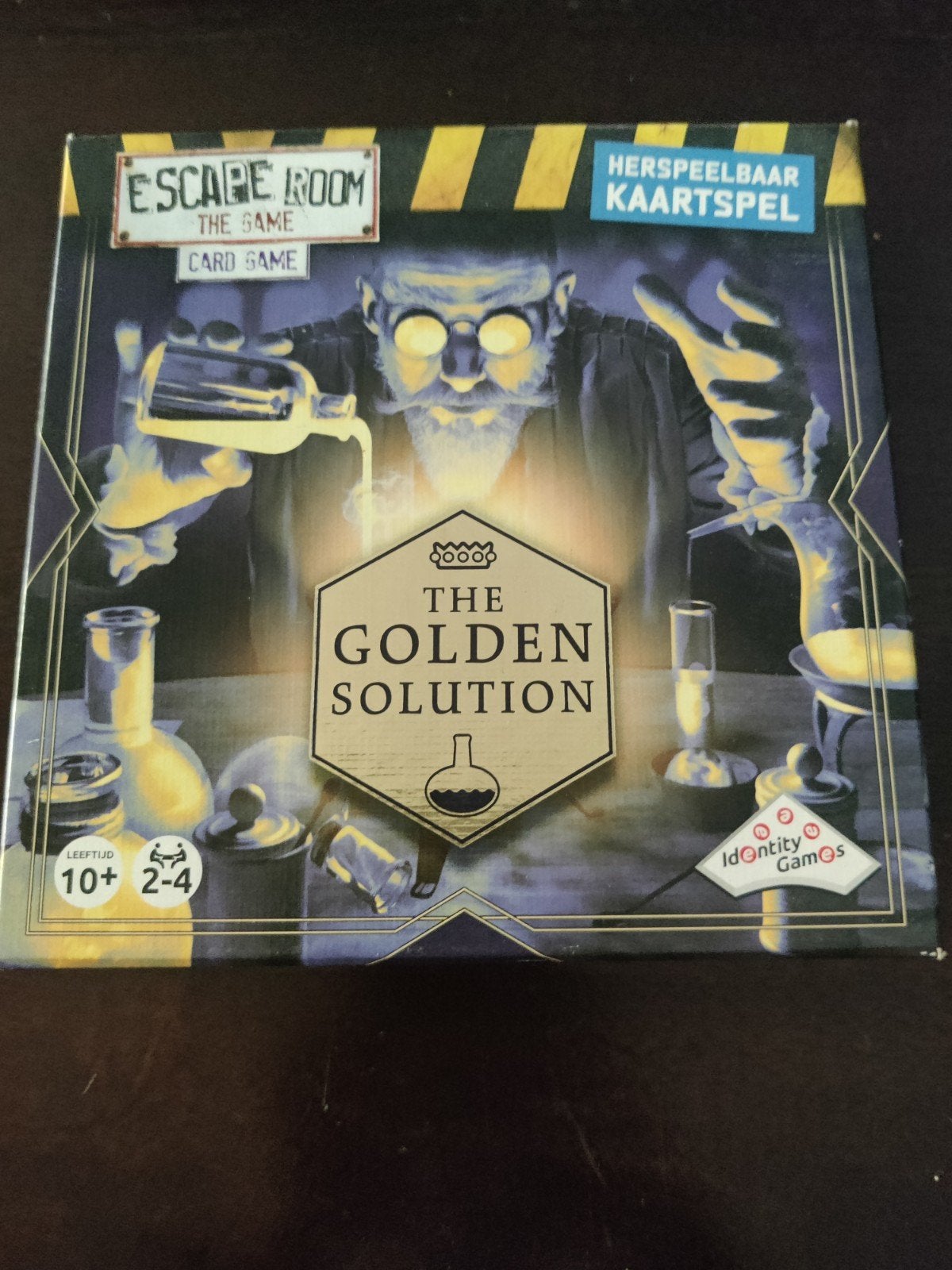 Escape Room The Game Card Game: The Golden Solution, Hobby en Vrije tijd, Drie of vier spelers, Ophalen of Verzenden, Zo goed als nieuw