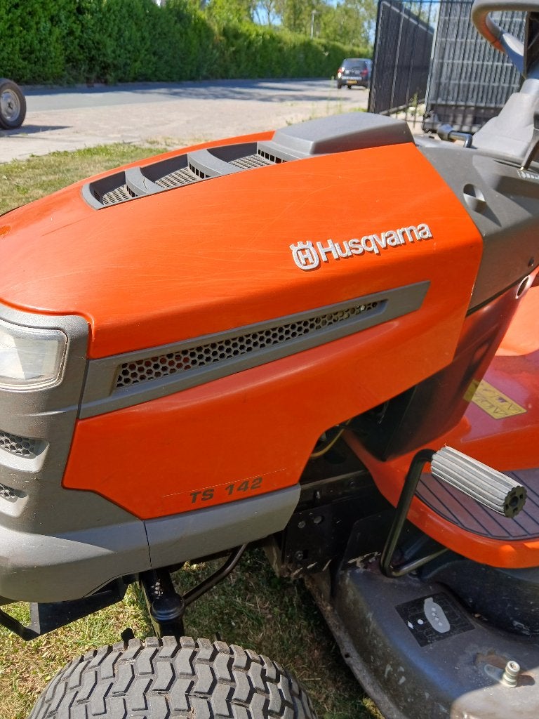 husqvarna TS142, Ophalen, Cirkelmaaier, Gebruikt, Benzine-grasmaaier