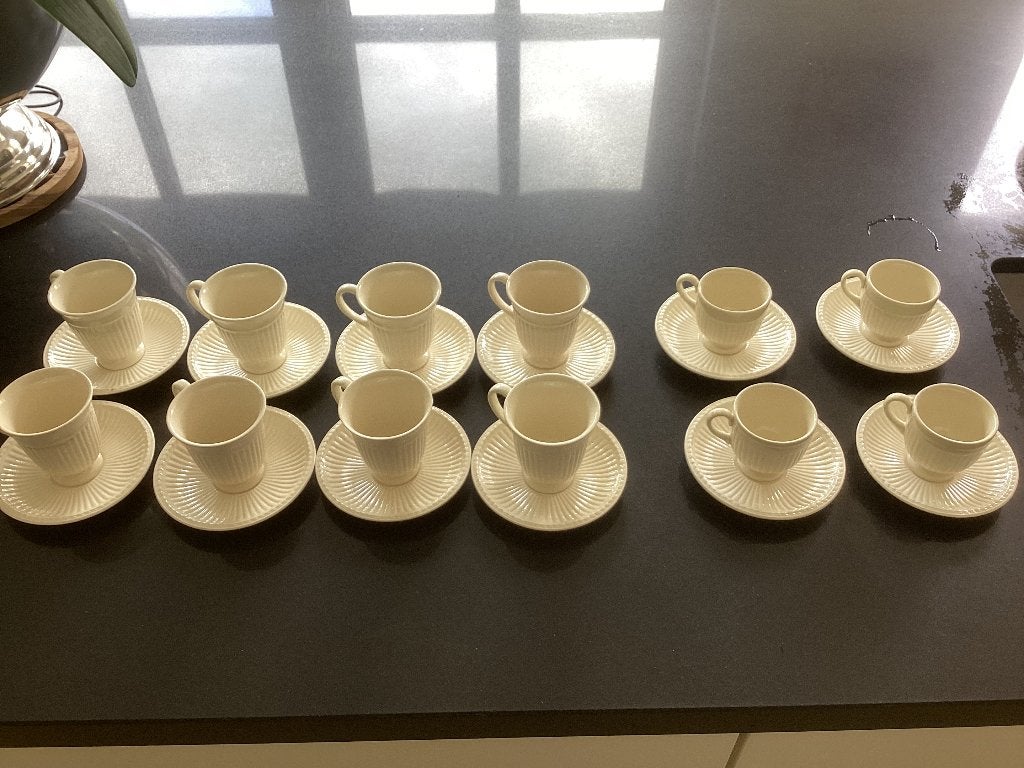 Wedgwood Edme koffie kopjes gewoon en mokka, Ophalen of Verzenden, Zo goed als nieuw, Porselein, Kop(pen) en/of Schotel(s)