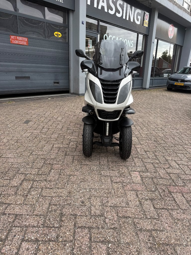 Peugeot  metropolis  MP4 RS 2018, 400 cc, Occasion, Particulier, Traction Control