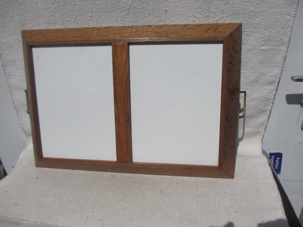 GROOT DIENBLAD MET TEGEL ZWIEBELMUSTER IN ZEER GOEDE STAAT, Huis en Inrichting, Gebruikt, Ophalen of Verzenden, Handgemaakt, Dienblad