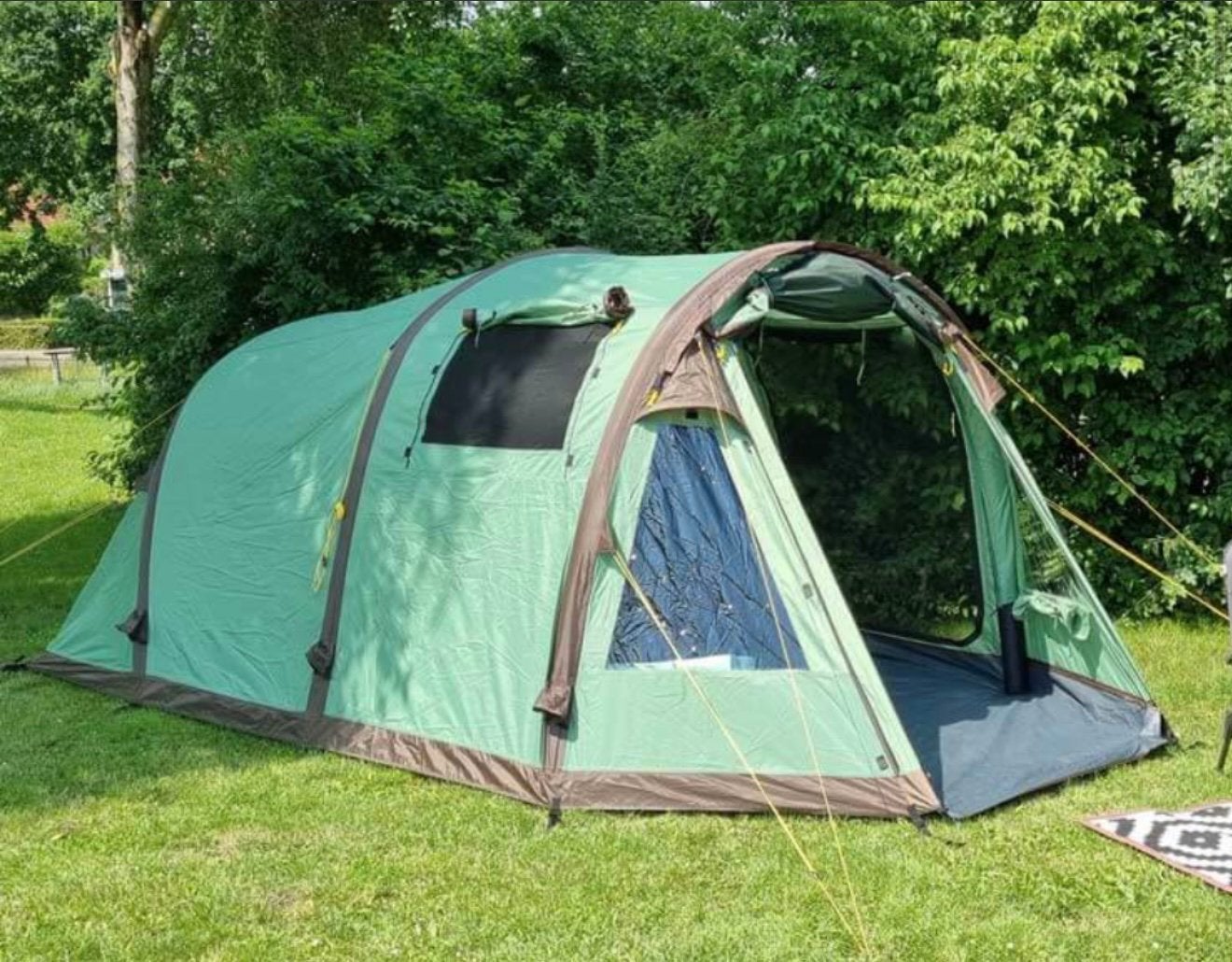 Redwood 300 arco air poly tunneltent IN ZEER GOEDE STAAT., Caravans en Kamperen, Ophalen, Zo goed als nieuw, Tot en met 4