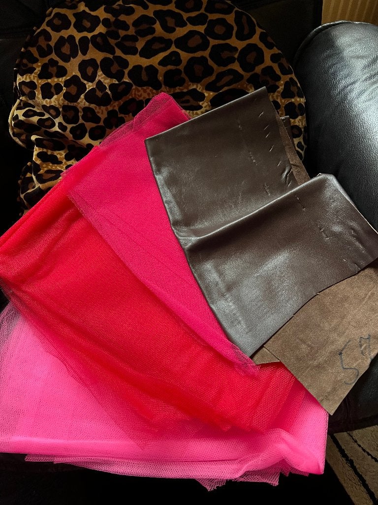 stoffen tulle en leer, Hobby en Vrije tijd, Stoffen en Lappen, Ophalen, Overige kleuren, 120 cm of meer, 200 cm of meer