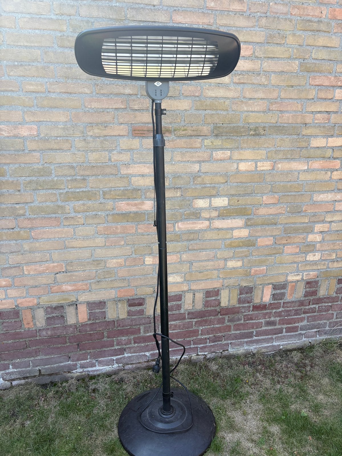Terrasverwarmer Sun Heat, 3 standen, 2000 watt, Tuin en Terras, Ophalen, Gebruikt, Elektrisch, Vloer