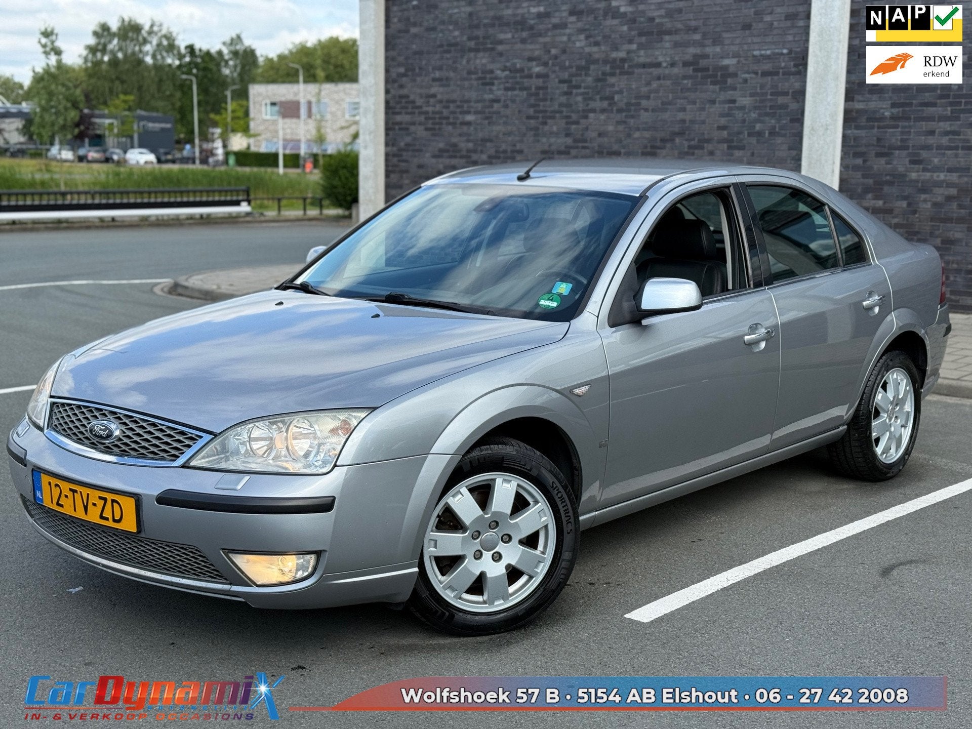 Ford Mondeo 1.8-16V Platinum | 1e Eig. | Stoelvw | Nwe APK |, 125 pk, Gebruikt, 4 cilinders, Mondeo