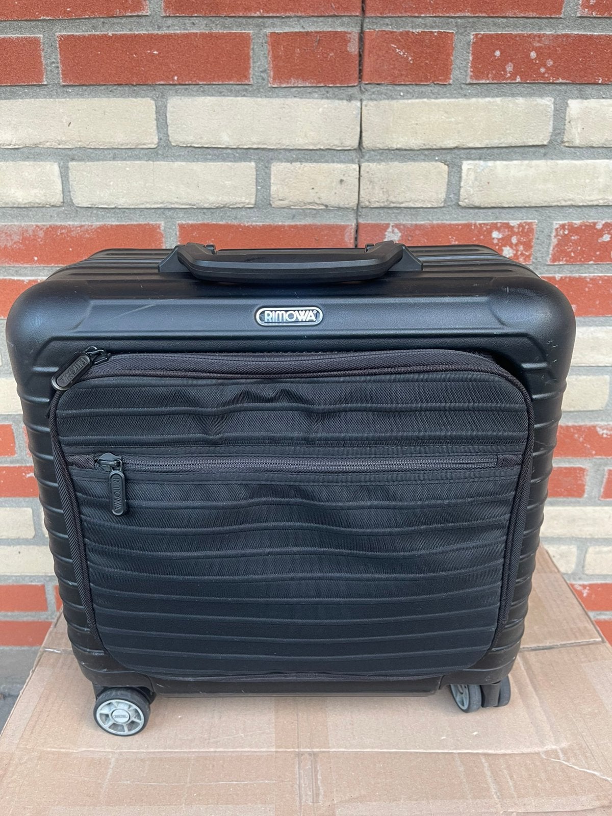 Rimowa, Wieltjes, Gebruikt, 50 tot 60 cm, Hard kunststof