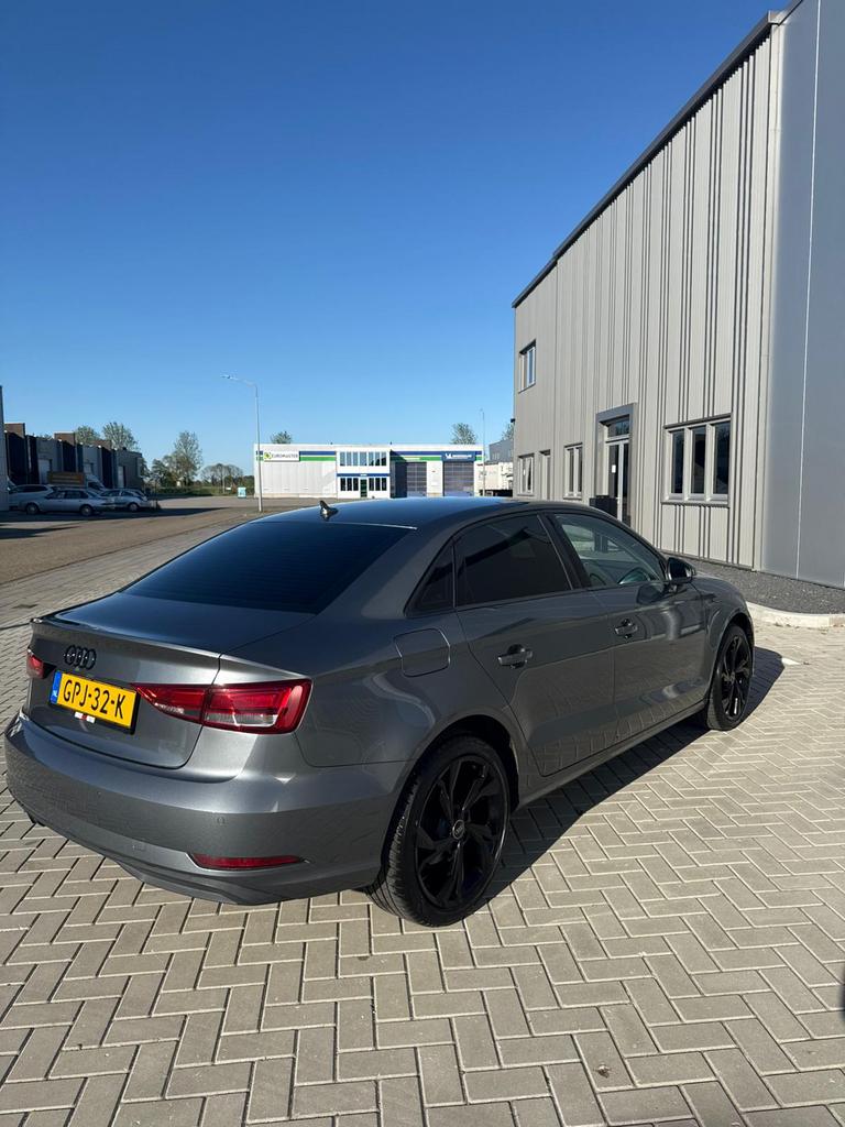 Audi A3 1.0TFSI 85KW Sedan 2016 Grijs, 1180 kg, 115 pk, Particulier, Sedan
