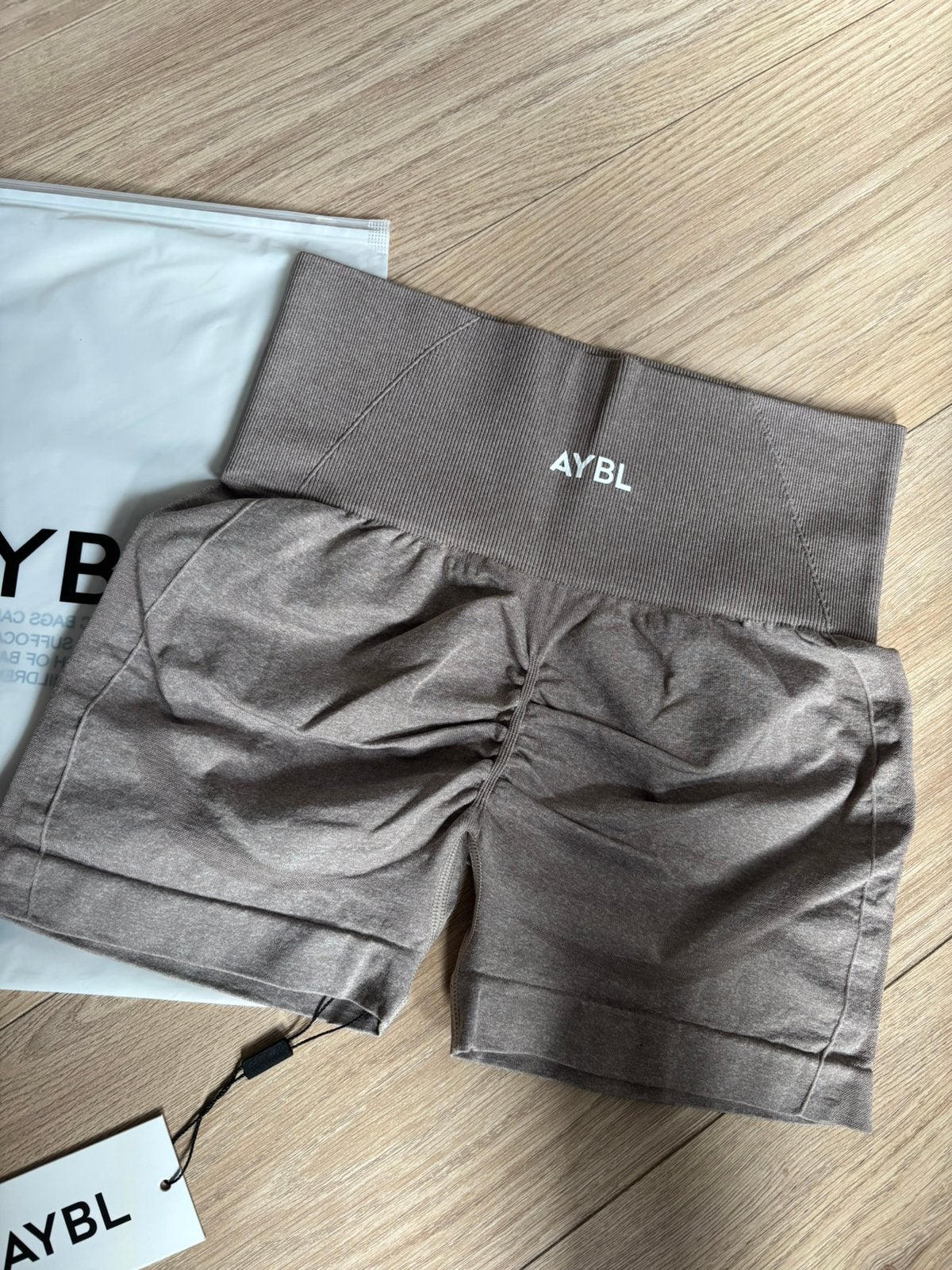 Aybl empower seamless shorts bruin M, Kleding | Dames, Ophalen of Verzenden, Nieuw, Bruin