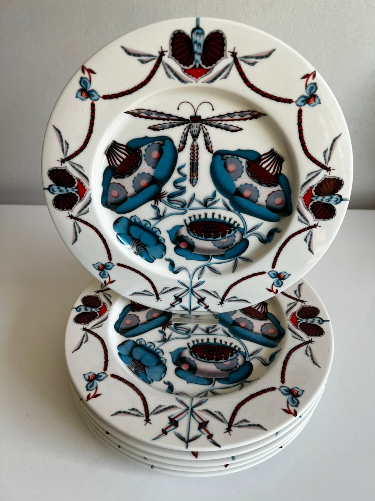 Iittala Korento Ontbijtbord Blauw Oranje Libelle Ø22,5 P.STK, Ophalen of Verzenden, Nieuw, Porselein, Bord(en)