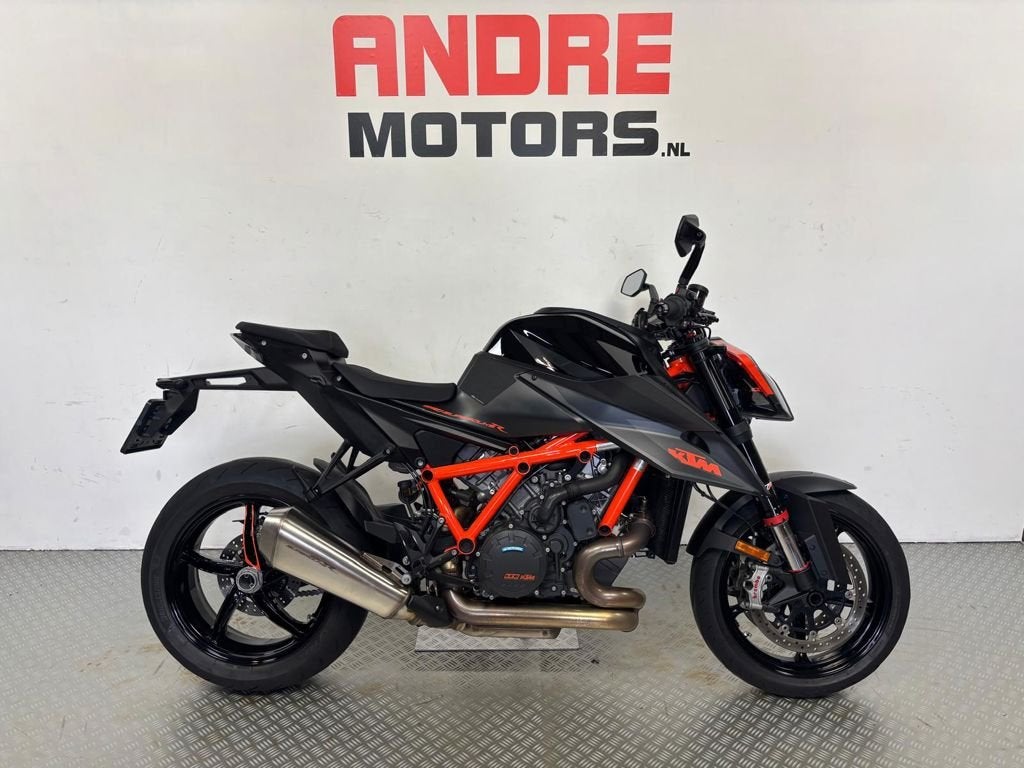 KTM 1290 Super Duke R, Motoren, Bedrijf, Overig