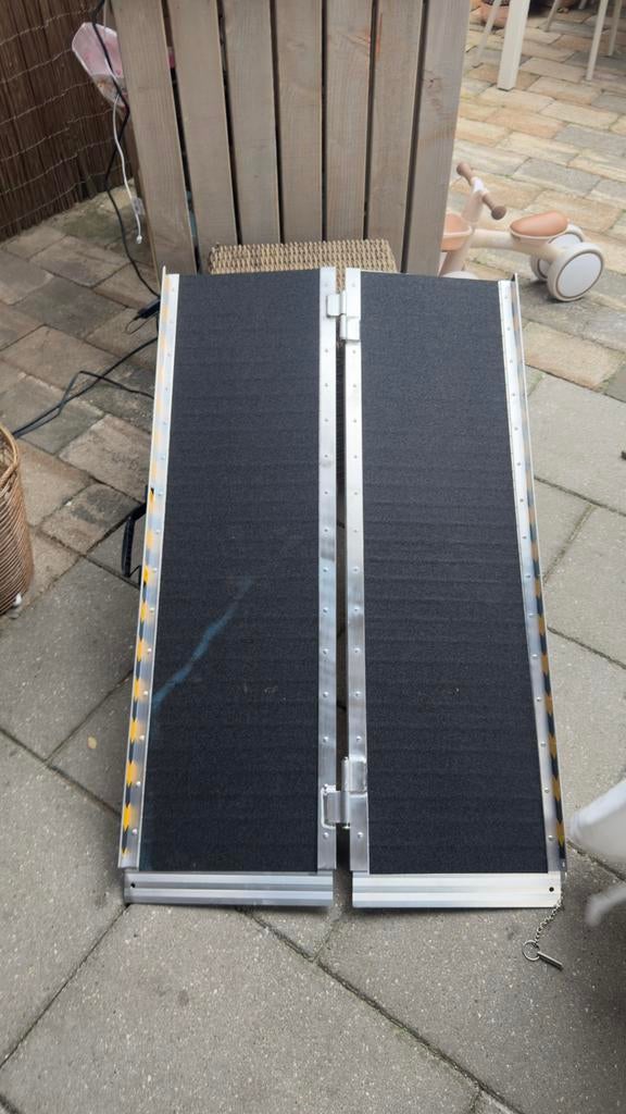 Oprijplaat 122x73 cm inklapbaar, Diversen, Rolstoelen, Ophalen, Inklapbaar, Zo goed als nieuw, Duwrolstoel