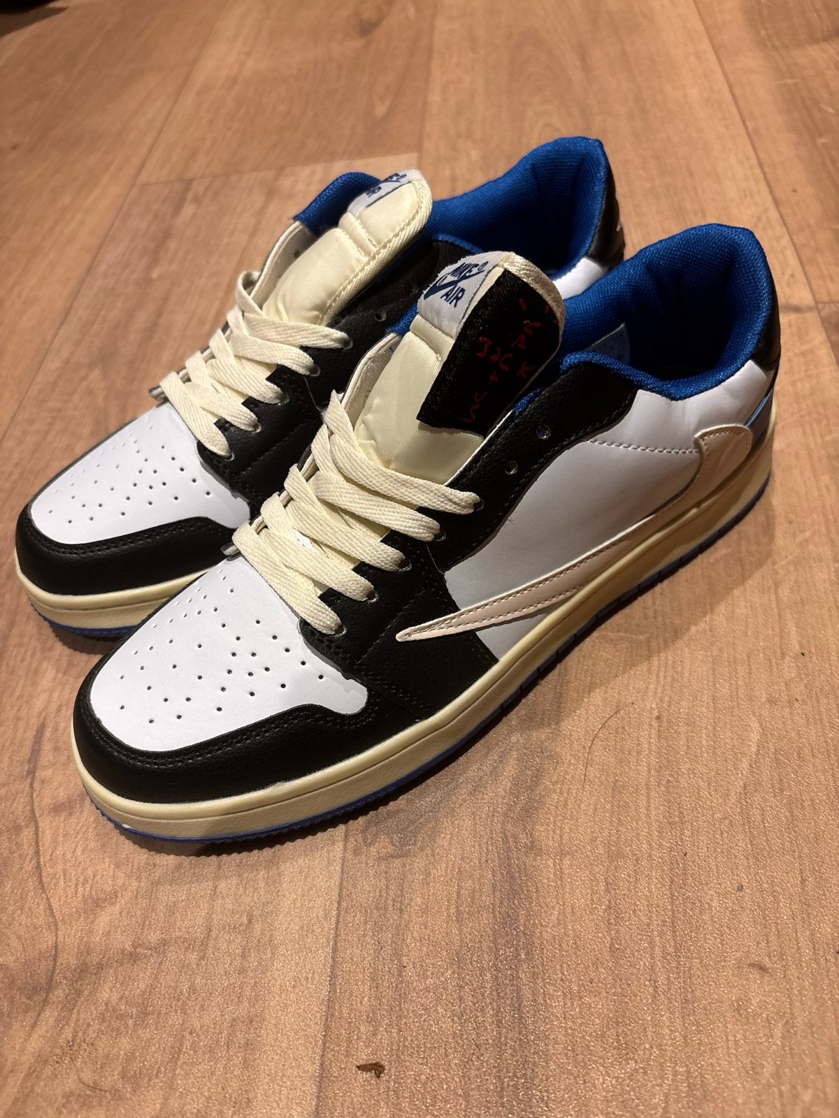 Nike Air Jordan 1 Low Travis Scott Reverse Mocha, Ophalen of Verzenden, Nieuw, Overige kleuren, Sneakers of Gympen