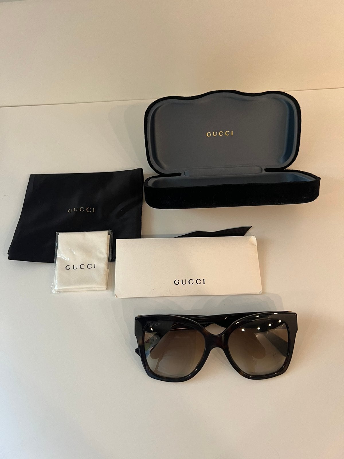 Gucci zonnebril, Ophalen of Verzenden, Zo goed als nieuw, Bruin, Overige merken