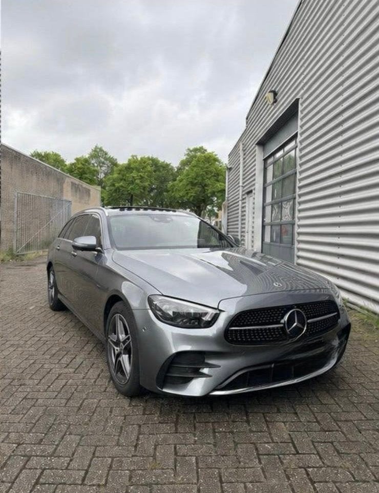Mercedes-Benz E-Klasse E300 de 306pk 9G-TRONIC 2021 Grijs, Auto's, Mercedes-Benz, Automaat, Achterwielaandrijving, 194 pk, 241 €/maand