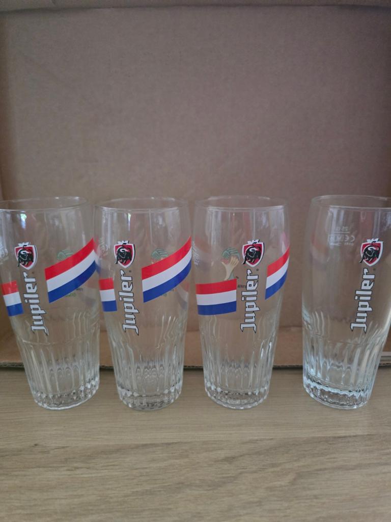 Jupiler 4 bierglazen (3 van wk 2014), Verzamelen, Glas en Borrelglaasjes, Ophalen, Zo goed als nieuw, Bierglas