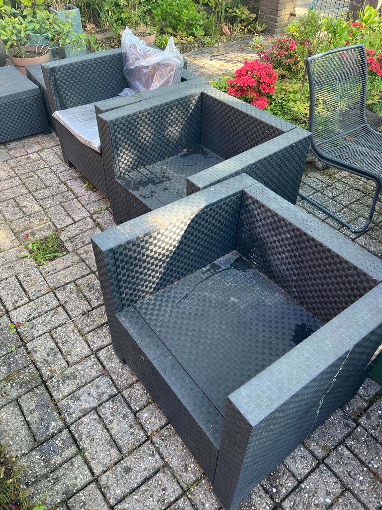 3 Wicker Tuinstoelen en 5 Bijzettafels, Tuin en Terras, Ophalen, 3 zitplaatsen, Zo goed als nieuw, Loungeset